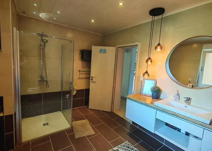 Gemuetliches Mit Eigenem Bad Und Blick Ins Gruene *