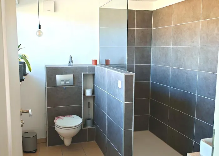 Gemuetliches Mit Eigenem Bad Und Blick Ins Gruene *