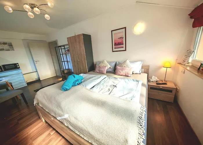 Homestay Gemuetliches Mit Eigenem Bad Und Blick Ins Gruene Hochdorf-Assenheim