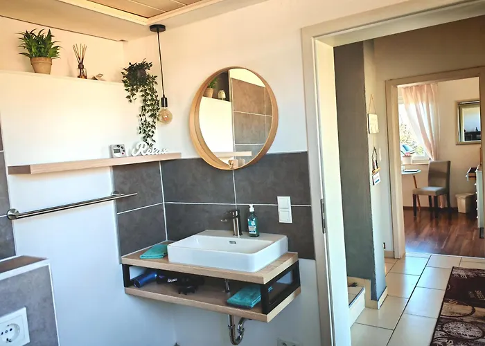 Gemuetliches Mit Eigenem Bad Und Blick Ins Gruene Homestay